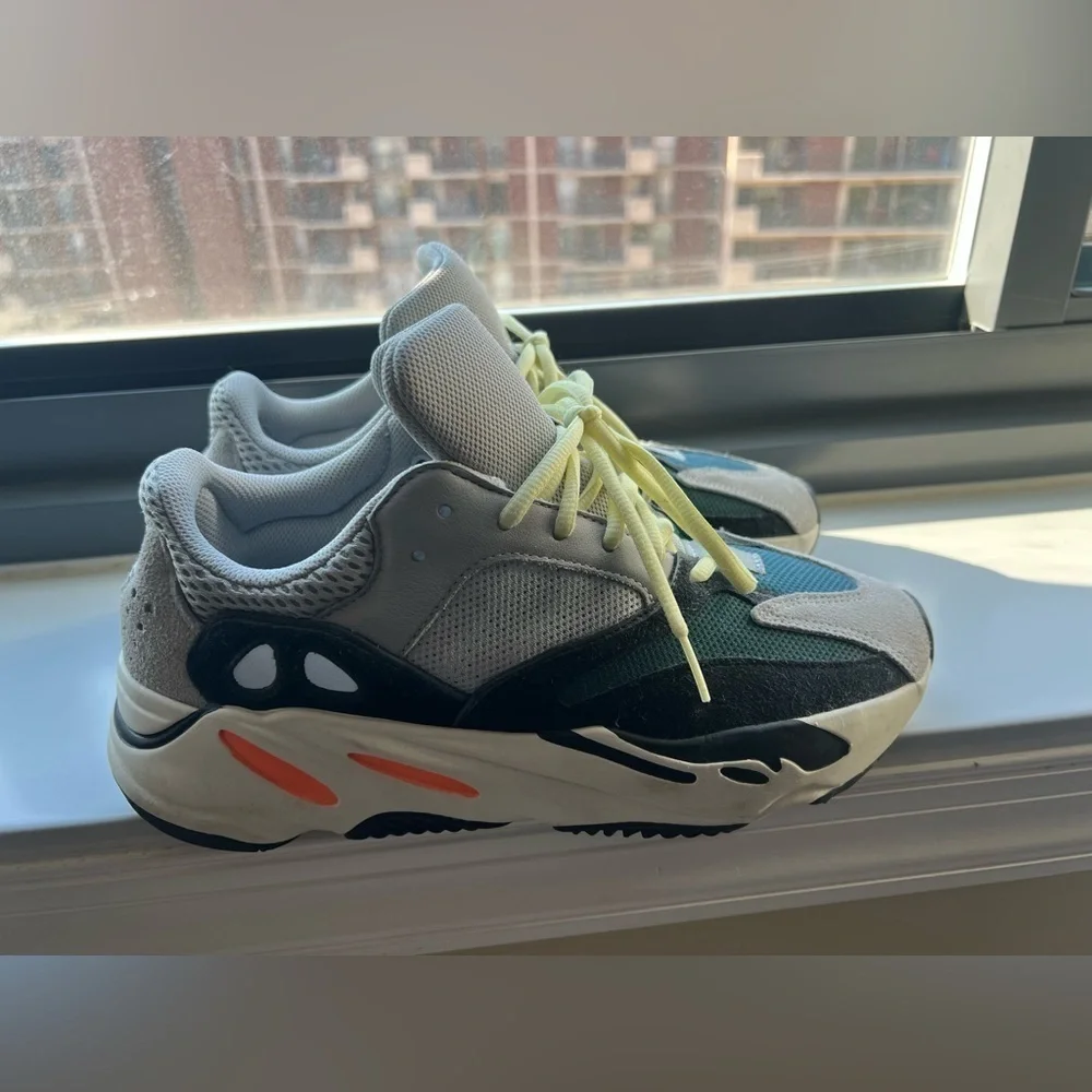 YEEZY BOOST 700 WAVE RUNNER 2017 Adidas Yeezy original sneakers 100% Authentic